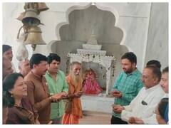 टिकट के दावेदारों ने हाथ में गंगाजल लेकर ली शपथ, कांग्रेस को जिताने का लिया संकल्प