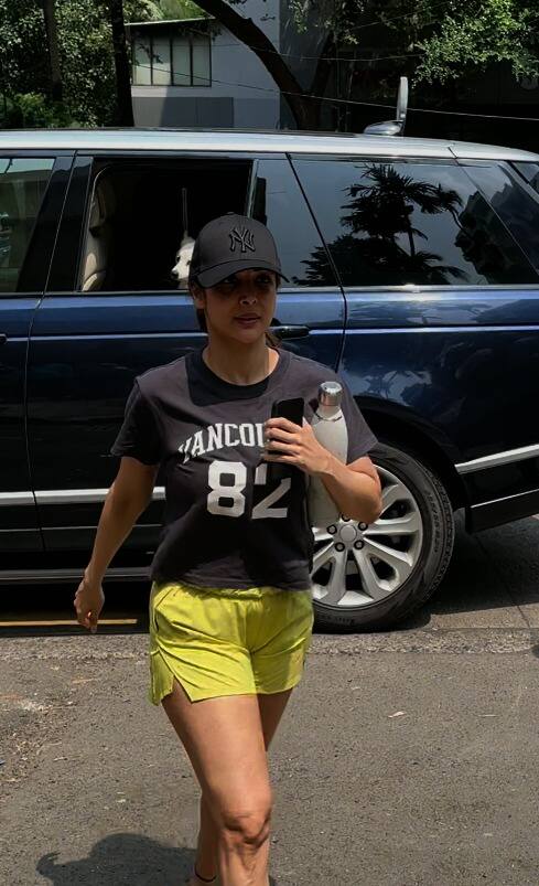 फिटनेस क्विन मलायकाने 'डॉगीला' केलं बाय बाय...