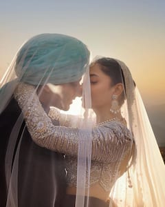 Mahira Khan Shares Dreamy Wedding PICS With Her Humsafar Salim Karim