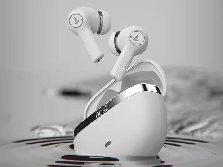 boAt Nirvana Ion earbuds : boAt ના આ ઇયરબડ્સ 24 કલાકનો પ્લેબેક સમય આપે છે અને IPX4 પાણી અને ધૂળ પ્રતિકાર સાથે આવે છે. boAt Nirvana Ion ઇયરબડ્સની કિંમત 1,999 છે. તમે Amazon Grade Indian Saleમાં તેને ખૂબ સસ્તામાં ખરીદી શકો છો.