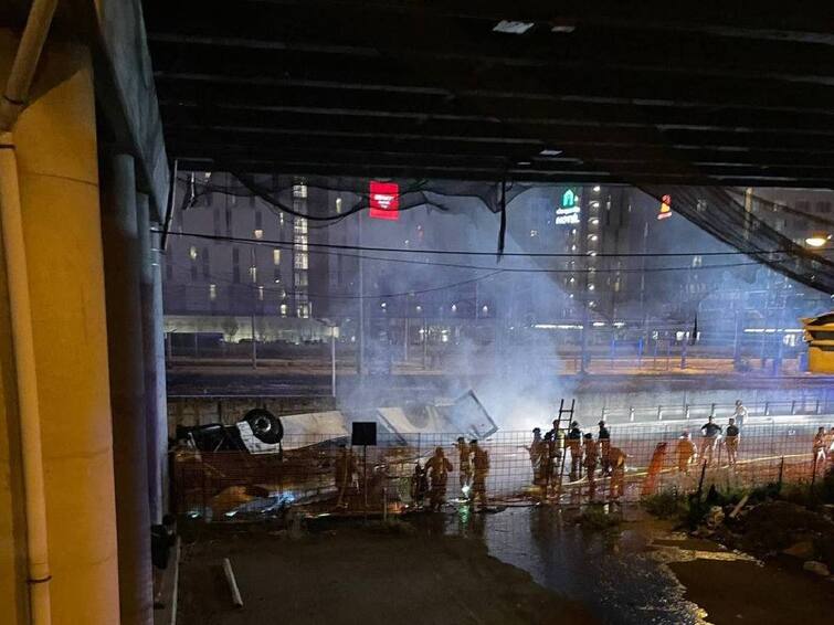 21 people, including two children, were killed in a bus accident in Italy. Italy Bus Accident: இத்தாலியில் மேம்பாலத்தில் இருந்து கவிழ்ந்த பேருந்து..  21 பேர் உயிரிழந்த சோகம்..