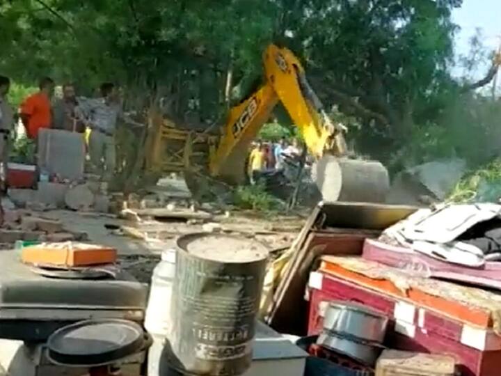 ujjain minor rape case accused bharat soni house demolished municipal corporation madhya pradesh video Ujjain Minor Rape Case: Municipal Corporation Bulldozes House Of Accused In Madhya Pradesh. WATCH