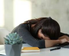 Women's health: ਅਕਸਰ ਥਕਾਵਟ ਮਹਿਸੂਸ ਕਰਨ ਵਾਲੀਆਂ ਔਰਤਾਂ ਹੋ ਜਾਣ ਸਾਵਧਾਨ! ਇਨ੍ਹਾਂ ਕਾਰਨਾਂ ਨੂੰ ਨਜ਼ਰਅੰਦਾਜ਼ ਕਰਨਾ ਪੈ ਸਕਦਾ ਭਾਰੀ