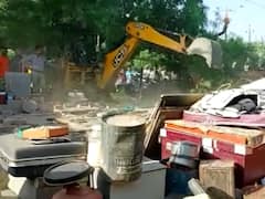 ఉజ్జెయిన్‌ అత్యాచార కేసు నిందితుడి ఇల్లు కూల్చివేత, బుల్‌డోజర్‌తో ధ్వంసం - వీడియో