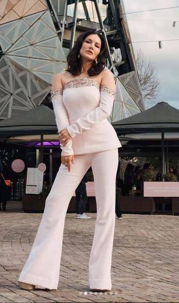 ਮੈਲਬੌਰਨ ਦੀਆਂ ਗਲੀਆਂ 'ਚ ਮਸਤੀ ਕਰਦੀ ਨਜ਼ਰ ਆਈ ਸੰਨੀ ਲਿਓਨ