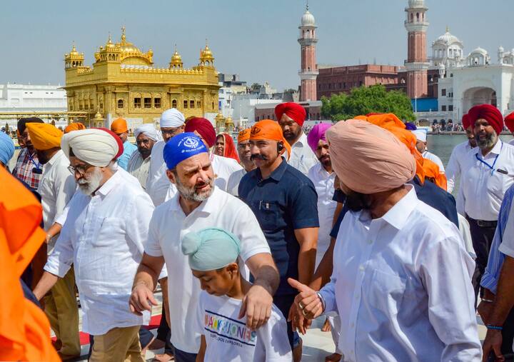 काँग्रेसचे खासदार राहुल गांधी हे दोन दिवस राजकारणापासून दूर राहून अमृतसरच्या सुवर्ण मंदिरात सेवा करण्यासाठी पोहोचले.