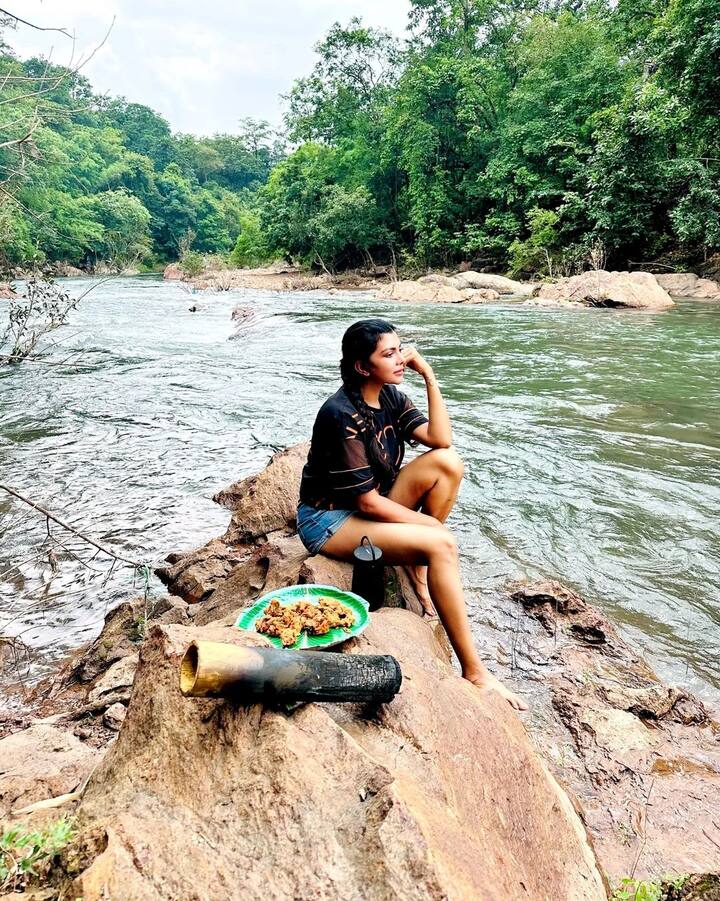 'అర్జున్ రెడ్డి', 'మళ్లీ రావా' సినిమాల్లో నటించిన లహరి, బిగ్ బాస్ సీజన్ 5లో కంటెస్టెంట్ గా పాల్గొంది. Photo Credit: Lahari Shari/instagram