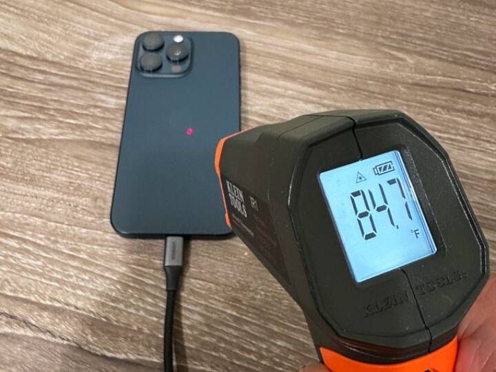 iPhone 15 Pro और Pro Max में आ रही समस्या का एप्पल ने दे दिया समाधान, आपको बस ये करना है iPhone 15 Pro and Pro Max Fix Overheating Issue How To Download Apple New 17 0 3 Software Update iPhone 15 Pro और Pro Max में आ रही समस्या का एप्पल ने दे दिया समाधान, आपको बस ये करना है