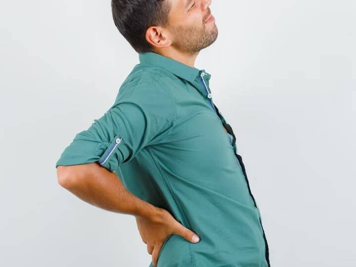 Low back pain caused by spinal degeneration and injury कमर के लोअर पार्ट में अक्सर रहता है दर्द, तो हो सकते हैं इन बीमारियों के संकेत... हल्के में बिल्कुल न लें