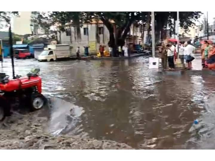 कोल्हापूर शहराला लागून असलेल्या शिये, तसेच कसबा बावड्यात ढगफुटीसदृश्य पाऊस झाला.