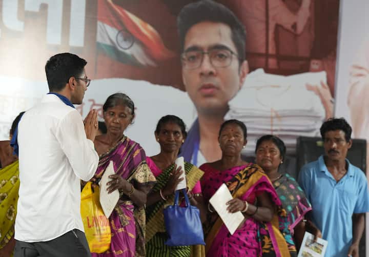 দিল্লিতেই অভিষেক বন্দ্যোপাধ্যায় ঘোষণা করেছিলেন এবার বকেয়ার দাবিতে রাজভবন অভিযান করবে তৃণমূল।