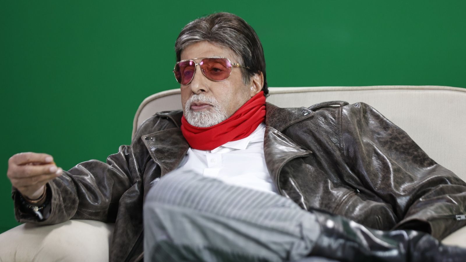 Amitabh Bachchan: 'বিজ্ঞাপনে ভুল তথ্য', অমিতাভের বিরুদ্ধে ১০ লাখের জরিমানা