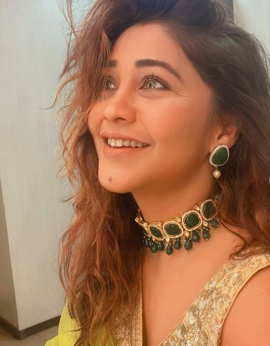 इसके अलावा उन्होंने खुशियां, शाका लाका बूम बूम, हातिम, रात होने को है, वो रहने वाली महलों की,कशमकश जिंदगी की, नीम नीम शहद शहद, तुझ संग प्रीत लगाई सजना, देवों के देव महादेव जैसे शोज में नजर आ चुकी हैं.
