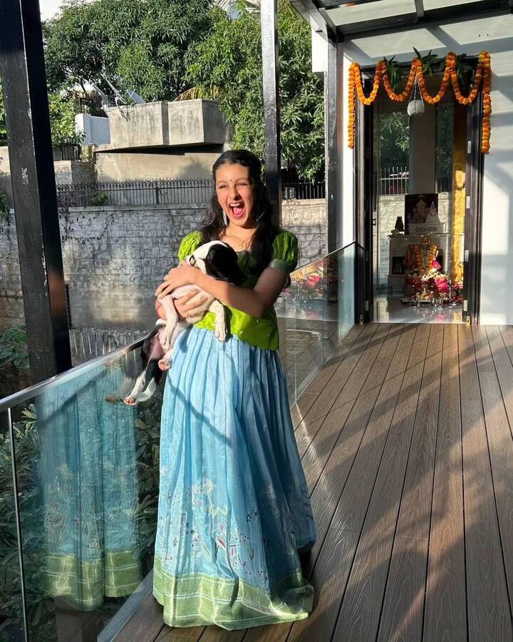 సితారా ఘట్టమనేని అందమైన ఫోటోలు -Image Credit: Sitara Ghattamaneni/Instagram