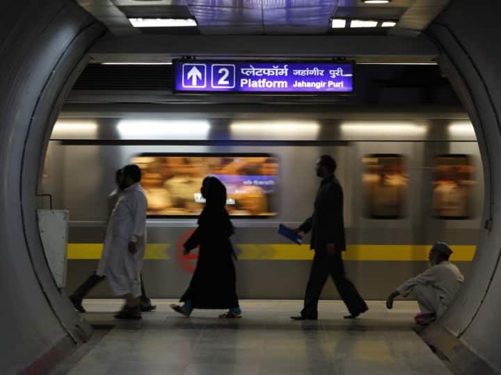 Delhi Metro Service Will Be Affected As Maintenance Work Is Going On In  Blue Line Ann | Delhi Metro: मेट्रो यात्रियों के लिए जरूरी खबर! ब्लू लाइन  की इन स्टेशनों पर रविवार