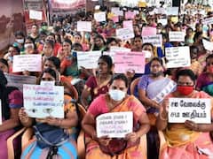 Teachers Strike: காலையிலேயே அதிரடி.. சென்னை நுங்கம்பாக்கத்தில் போராட்டத்தில் ஈடுபட்ட ஆசிரியர்கள் கைது..