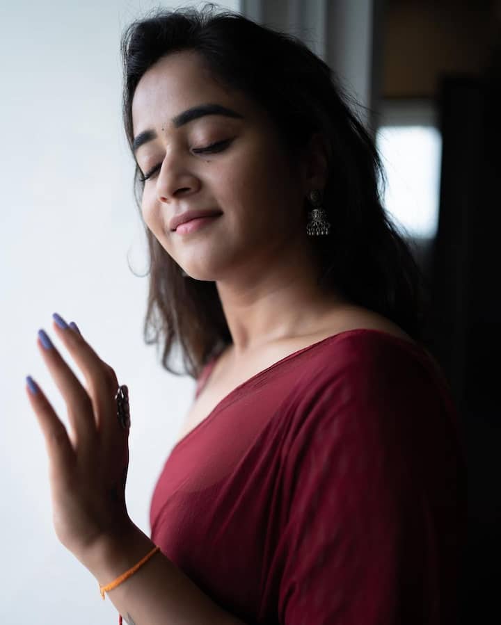 దీప్తి సునైనా ఫోటోలు (Image Courtesy : deepthi_sunaina / Instagram)