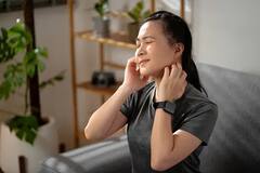 Home Remedies for Itching : सतत अंग खाजवत आहे? 'हे' घरगुती उपाय पडतील कामी