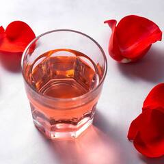 Rose Water: ਗੁਲਾਬ ਜਲ ਨਾਲ ਨਿਖਾਰੋ ਆਪਣੀ ਸੁੰਦਰਤਾ