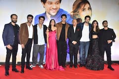 Dono Screening: ‘दोनों’ की स्क्रीनिंग में सनी देओल ने दिए बेटों के साथ पोज, तो पलोमा ने ब्लैक आउटफिट में ढाया कहर, देखिए तस्वीरें