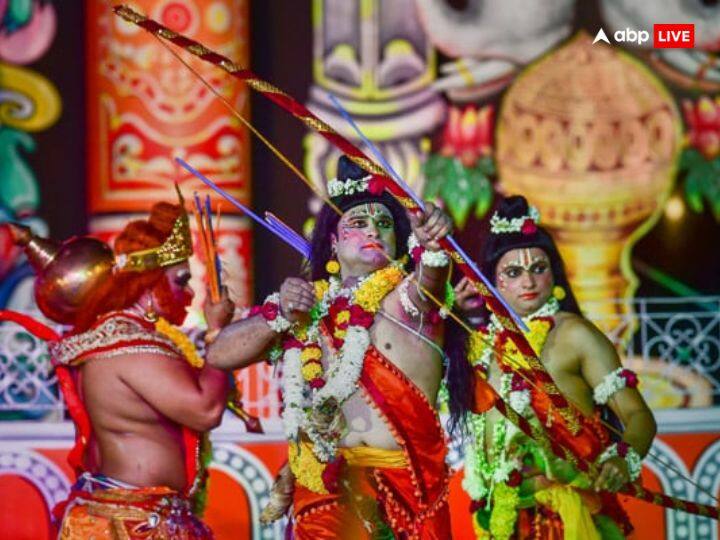 1988 में अयोध्या शोध संस्थान की रामलीला सबसे प्राचीन और प्रसिद्ध मानी जाती है. मान्यता है कि पहले यहां सालभर हर मंगलवार को रामलीला होती थी. अयोध्या से निकल कर रामलीला देश दुनिया के अलग-अलग कोने तक जा पहुंची. नवरात्रि में यहां विशेष रूप से रामलीला देखने दूर-दूर से लोग आते हैं.