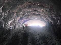 Bullet Train : मुंबई-अहमदाबाद बुलेट ट्रेन प्रकल्पाला मोठं यश, गुजरातमध्ये पहिला बोगदा तयार; पाहा फोटो