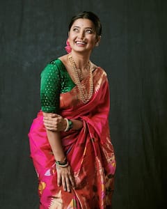 फुलले रे क्षण माझे...  प्राजक्ता माळीचा मनमोहक अंदाज!