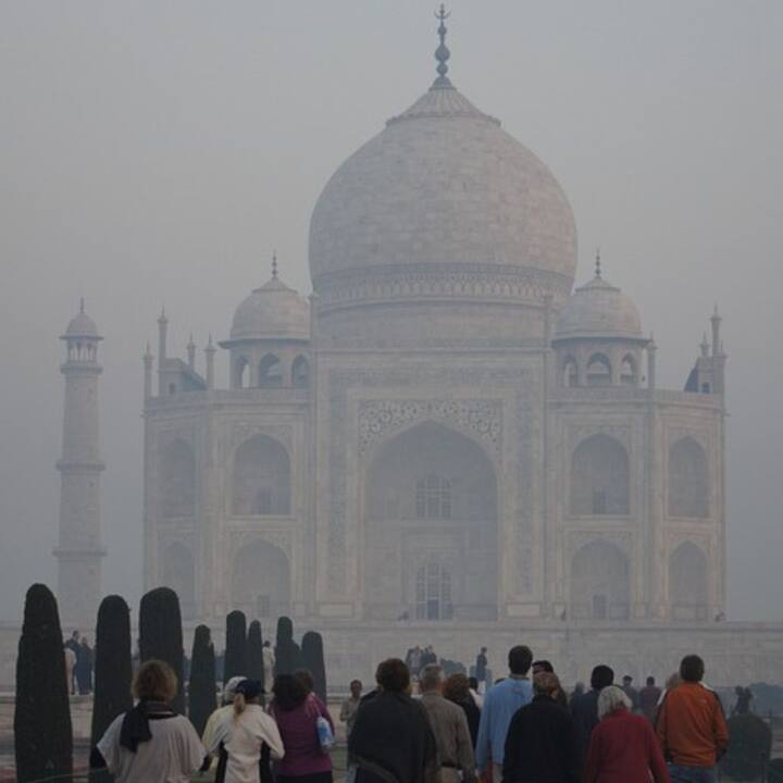 বৈচিত্রে ভরা ভারতে ভ্রমণের আদর্শ সময় অক্টোবর। দেখে নেওয়া যাক এই সময়ে দেশের কোন কোন জায়গা ঘুরে বেড়ানো যেতে পারে।