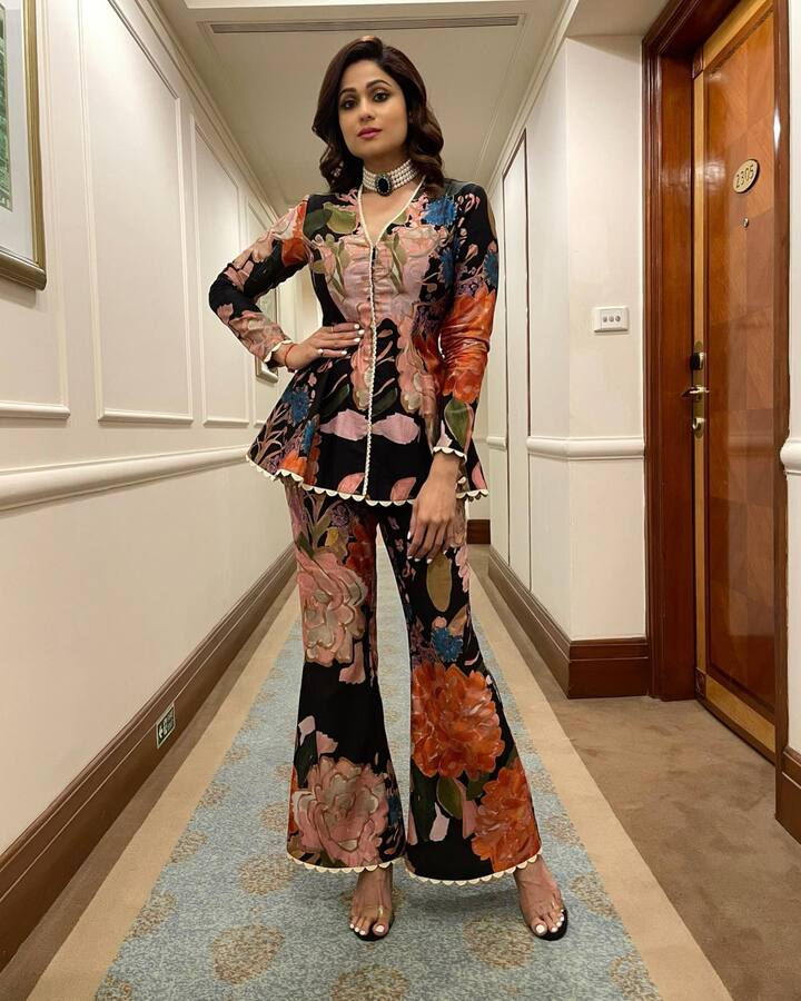 इस फिल्म में भले ही वो साइड रोल में नजर आई थीं. लेकिन उनका काम दर्शकों ने काफी पसंद किया था. इस फिल्म के बाद शमिता को कई फिल्में मिली.