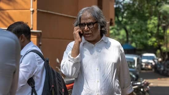 Chintan Upadhyay : हेमा उपाध्यय आणि वकिलाच्या हत्येतील दोषी चिंतन उपाध्यायला फाशी द्या; सरकारी वकिलांची मागणी Chintan Upadhyay : हेमा उपाध्यय आणि वकिलाच्या हत्येतील दोषी चिंतन उपाध्यायला फाशी द्या; सरकारी वकिलांची मागणी
