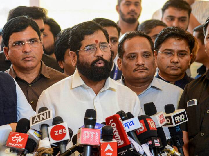 Maharashtra CM Eknath Shinde reply to Shiv Sena ubt Uddhav Thackeray demands CBI inquiry into death in Nanded hospital Maharashtra Politics: 'कोरोना काल में मास्क पहनकर घर बैठे नोट गिन रहे थे उद्धव ठाकरे', मुख्यमंत्री एकनाथ शिंदे का पलटवार