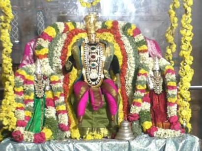 Karur Then Tirupati Kalyana Venkataramana Swamy Temple festival TNN கரூர் தென் திருப்பதி கல்யாண வெங்கட்ரமண சுவாமி ஆலயத்தில் ஊஞ்சல் உற்சவம்
