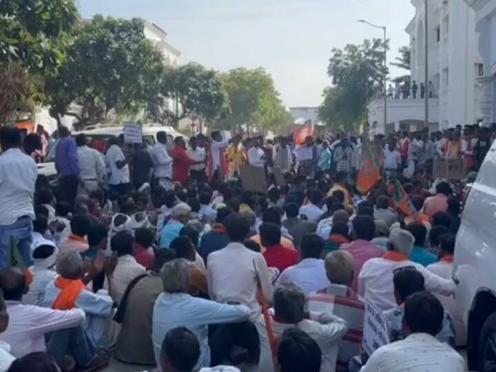 Chhattisgarh Assembly Election 2023 BJP Worker create ruckus over viral list of contenders In Raipur Ann Chhattisgarh Election 2023: बीजेपी की दावेदारों की वायरल लिस्ट पर बवाल, नाराज कार्यकर्ता बोले- पैराशूट लैंडिंग गलत