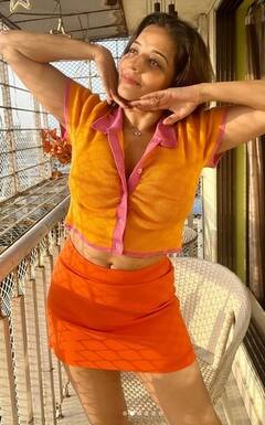 Monalisa: ਬਾਲਕੋਨੀ 'ਚ ਧੁੱਪ ਦਾ ਆਨੰਦ ਲੈਂਦੇ ਹੋਏ ਮੋਨਾਲੀਸਾ ਨੇ ਕਰਵਾਇਆ ਫੋਟੋਸ਼ੂਟ, ਵੇਖੋ ਤਸਵੀਰਾਂ