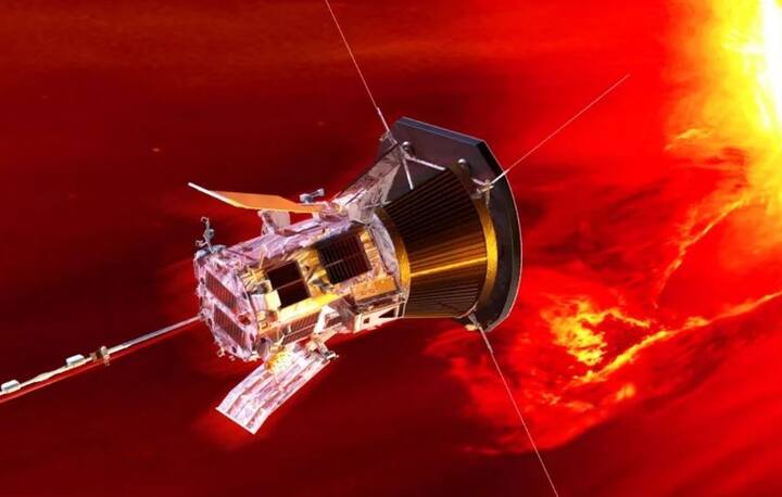 ਦਰਅਸਲ, ਨਾਸਾ ਦੇ ਸੋਲਰ ਪ੍ਰੋਬ ਦਾ ਨਾਮ ਪਾਰਕਰ ਸੋਲਰ ਪ੍ਰੋਬ ਹੈ। ਪਾਰਕਰ ਸੋਲਰ ਪ੍ਰੋਬ ਨੇ ਦੋ ਰਿਕਾਰਡ ਬਣਾਏ ਹਨ। ਇਹ ਸੂਰਜ ਦੇ ਬਹੁਤ ਨੇੜੇ ਪਹੁੰਚ ਗਿਆ ਹੈ ਅਤੇ ਇਸ ਦੌਰਾਨ ਇਸ ਦੀ ਗਤੀ ਬਹੁਤ ਤੇਜ਼ ਹੈ।