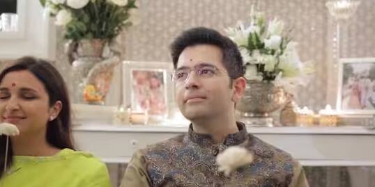 ਰਾਘਵ ਦੇ ਘਰ ਦੀਆਂ ਅੰਦਰ ਦੀਆਂ ਤਸਵੀਰਾਂ ਨੂੰ ਦੇਖ ਕੇ ਇਕ ਗੱਲ ਤਾਂ ਸਾਫ ਸਮਝ ਆਉਂਦੀ ਹੈ ਕਿ ਨੇਤਾ ਦਾ ਘਰ ਪੂਰੀ ਤਰ੍ਹਾਂ ਨਾਲ ਸਫੈਦ ਅਤੇ ਕਰੀਮ ਥੀਮ ਨਾਲ ਸਜਾਇਆ ਗਿਆ ਹੈ।