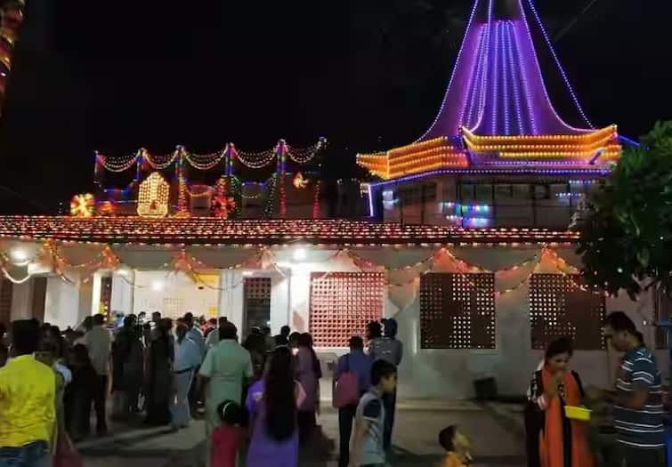 Nashik Latest News Kalika Mata Temple will be open for 24 hours during Navratri Festival, Ped Darshan facility maharashtra news Nashik Navratri 2023 : नाशिकचे ग्रामदैवत कालिकामातेचे नवरात्री उत्सवात 24 तास दर्शन, 100 रुपयांचा देणगी पास, 51 सीसीटीव्हीची नजर 