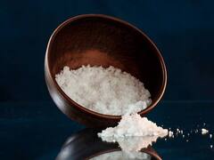 Health Tips:  नमक छोड़ने पर बॉडी पर क्या असर पड़ता है? आइए जानें