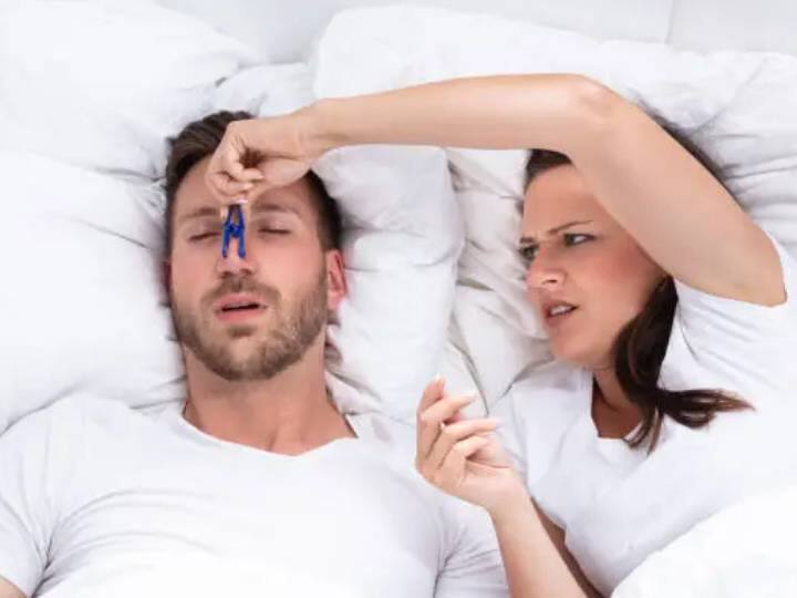 Easy Snoring Remedies How to Stop Snoring and More खर्राटे हो सकते हैं खतरनाक, वक्त रहते ऐसे करें ठीक वरना हार्ट अटैक और स्ट्रोक है खतरा