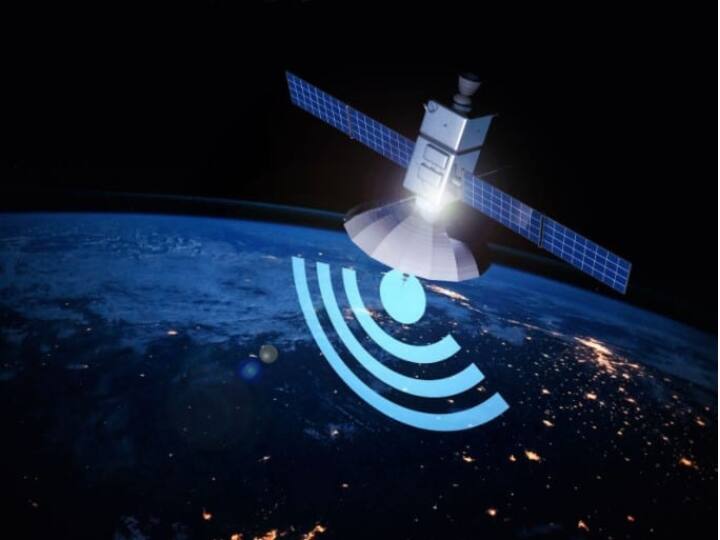 BharatNet Project government will use satellite technology to provide internet in remote villages BharatNet Project: अब सैटेलाइट के जरिए हर गांव में पहुंचेगा हाई स्पीड इंटरनेट, प्राइवेट कंपनियां भी जुड़ेंगी