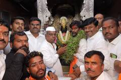 Manoj Jarange : 'देवा सरकारला सद्बुद्धी दे आणि मराठ्यांना लवकर आरक्षण मिळू दे' मनोज जरांगेंचे विठुरायाला साकडे