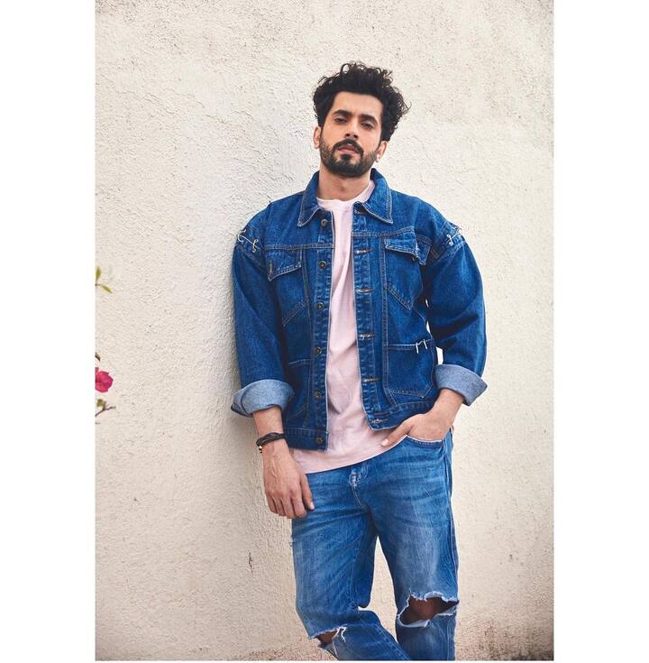 સની સિંહ નિજ્જરે એક્ટિંગના દમ પર બોલિવૂડમાં પોતાની ઓળખ બનાવી છે. જો કે, તેણે બાળપણમાં જ અભિનયની પ્રતિભાનો સ્વાદ ચાખ્યો હતો. વાસ્તવમાં સનીના પિતા જયસિંહ નિજ્જર હિન્દી ફિલ્મોના જાણીતા એક્શન ડિરેક્ટર છે.