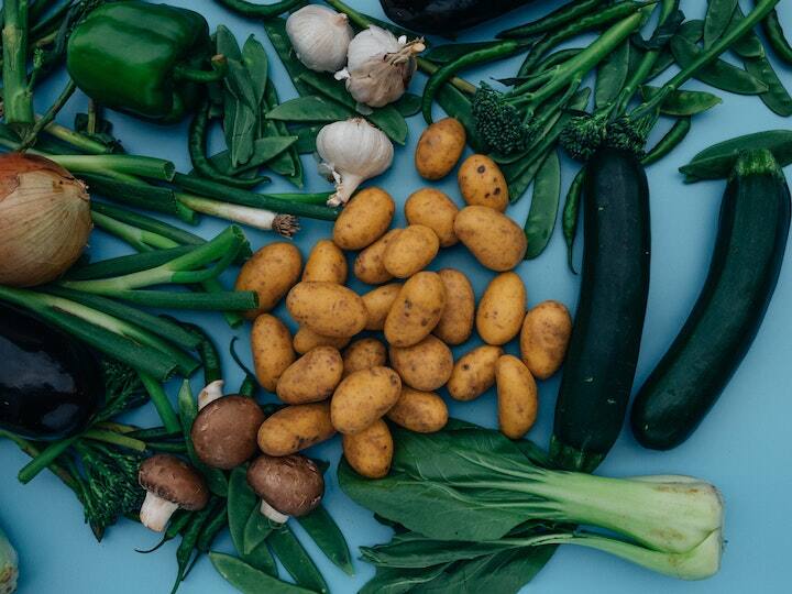 क्या आपको पता है हमारे पड़ोसी देश पाकिस्तान की राष्ट्रीय सब्जी कौन सी है. पाकिस्तान की राष्ट्रीय सब्जी को हमारे देश में भी लोग बड़ी संख्या में पसंद करते हैं. आइए आपको बताते हैं कि पड़ोसी देश पाकिस्तान की राष्ट्रीय सब्जी के बारे में...