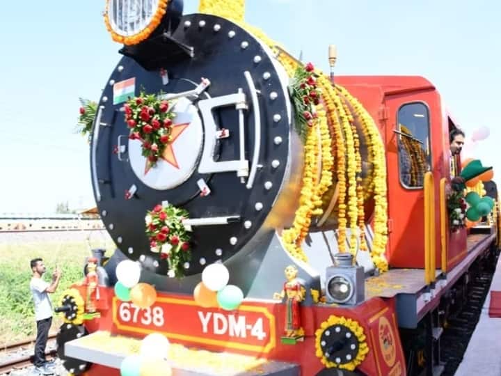 Rajasthan Heritage train started from Marwar to Kamlighat Know what are the facilities ANN Railway News: मारवाड़ से कामलीघाट तक शुरू हुई हेरिटेज ट्रेन, जानें इसमें यात्रियों को मिलेगी क्या-क्या सुविधा?