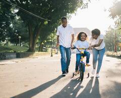 Room Cleaning Tips for Children : मुलांची खोली स्वच्छ ठेवण्यासाठी 'या; सोप्या पद्धतींचा घ्या मदत, खोली राहिल नेहमी स्वच्छ