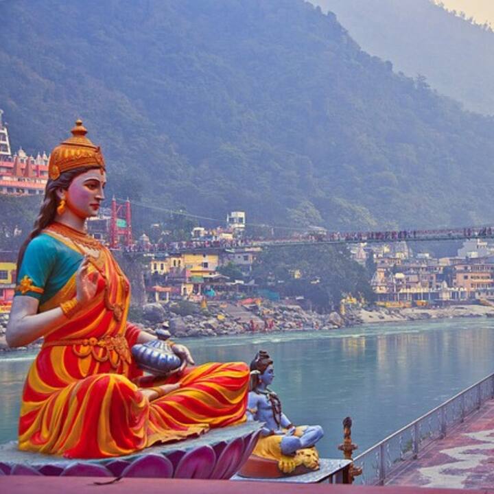 তীর্থযাত্রার অন্যতম গন্তব্যস্থল এবং 'বিশ্বের যোগ রাজধানী' নামে পরিচিত ঋষিকেশও অক্টোবরের জন্য আদর্শ জায়গা।