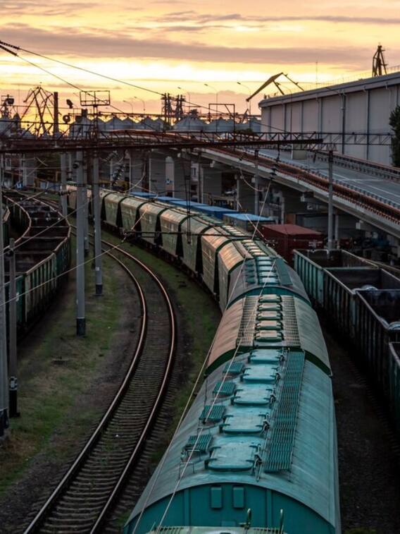 रेलवे स्‍टेशन पर सिर्फ 100 रुपये में मिलेगा होटल रूम, कैसे करें बुकिंग