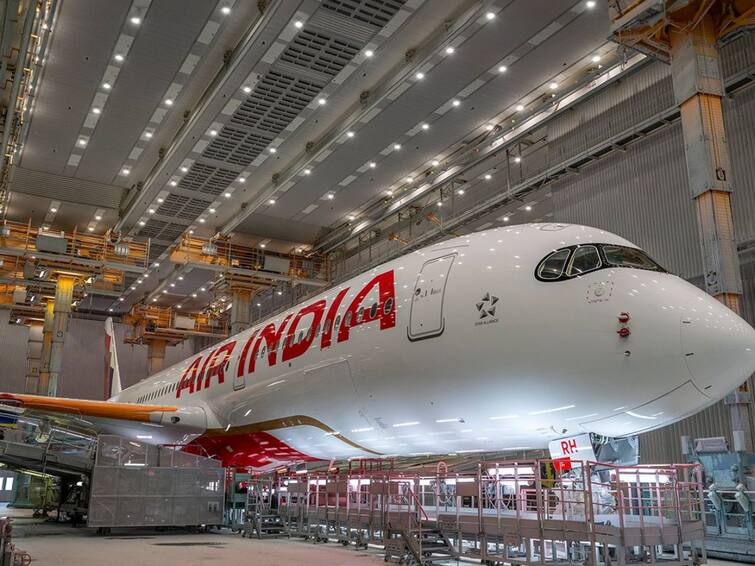 Air India Unveils New Look Of Air India Planes After Major Logo, Design Change ఎయిర్‌ ఇండియా ఫ్లైట్స్‌ కొత్త డిజైన్ అదిరిపోయిందిగా, ఫస్ట్‌ లుక్ చూశారా?