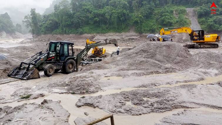 Sikkim Flood: সিকিমে মৃতের সংখ্যা বেড়ে ১৯, তিস্তার জলে বাংলায় ভেসে এল আরও ২২ মৃতদেহ