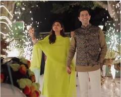 Parineeti Chopra Wedding Album: ਪਰਿਣੀਤੀ ਚੋਪੜਾ ਤੋਂ ਸਹੁਰੇ ਘਰ ਪਹੁੰਚਦੇ ਹੀ ਰਾਘਵ ਚੱਢਾ ਨੇ ਕਰਵਾਇਆ ਕੰਮ, ਵੇਖੋ ਗ੍ਰਹਿ-ਪ੍ਰਵੇਸ਼ ਦੀ ਪਿਆਰੀ ਝਲਕ